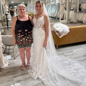 Ivory Floral Lace Wedding Dress